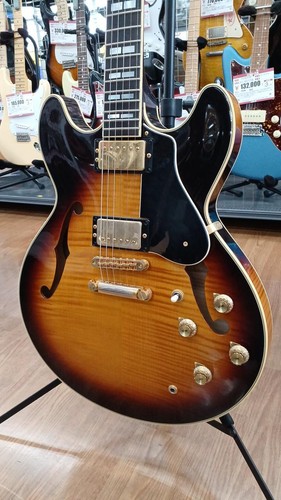 Yamaha semi hollow electric - yamaha, semi-hollow