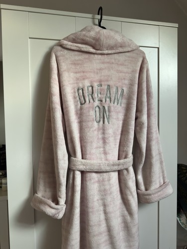Soft pink fleece - f&f, dressing