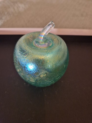 Heron glass medium green - glass.,