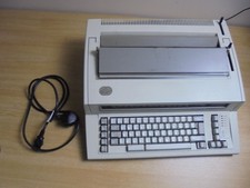 Vintage IBM 6781 Electric Typewriter