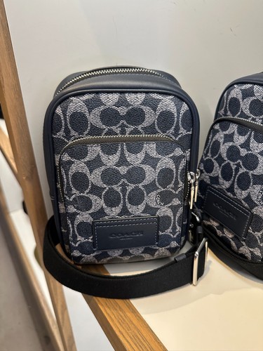 Nwt coach ceb27 men racer - nwt!, men's