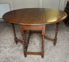 Spindle Leg Dropped Leaf Table