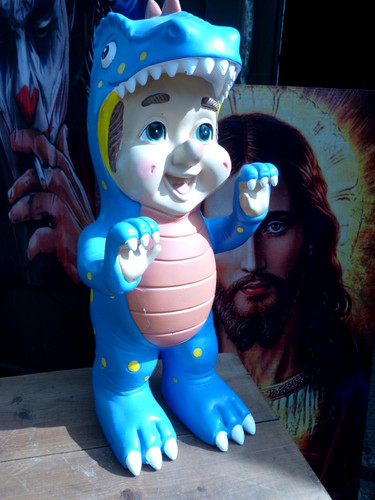 Large 20inch dinosaur gnome - ,