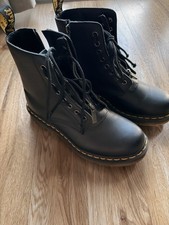 Dr. Martens 1460 Pascal Front