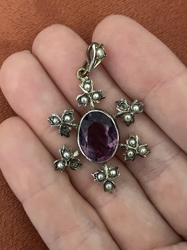 Amethyst and seed - amethyst,