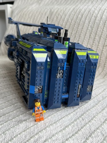 Massive lego bundle - massive,