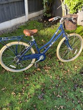 Girls bike. Pendleton Blossomby.  Years 9-15 Junior Bike - Navy Blue 