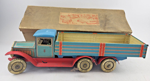 Tipp truck with tipping - tipp, co