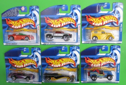 Vintage 2001 hot wheels cars - hot,
