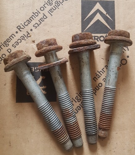 Peugeot 106 rear back axle - 106,