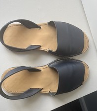 Avarca Menorquina navy leather
