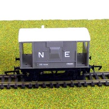 00 Gauge Hornby NE 20 Ton Brake Van for Model Railway