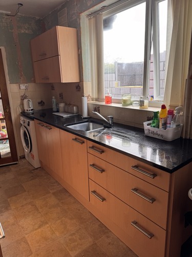 Light oak kitchen with - oak,