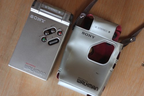 Sony recording walkman - wm-r2,