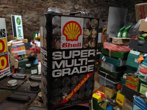 Vintage oil can gallon - oil,
