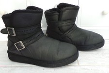 UGG AUSTRALIA REAL SUEDE AND