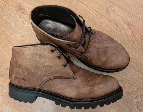 Sebago sandstone dark brown - dark,