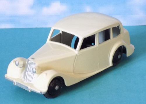Dinky toys 40b triumph 1800 - toys,
