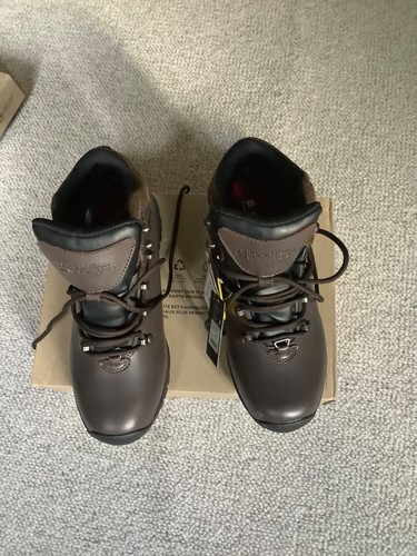 Mountain warehouse extreme - warehouse,