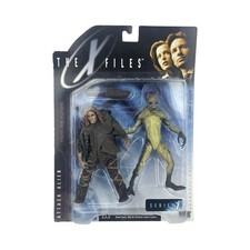 McFarlane Toys The X Files Series 1 Attack Alien Action Figures Set