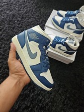 Air Jordan 1 Mid French Blue