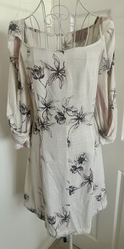 White closet floral square - closet,