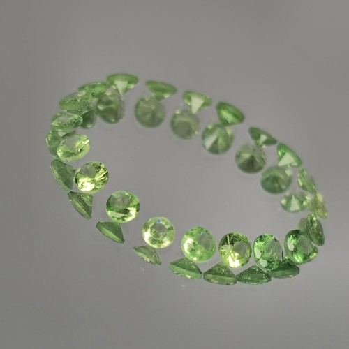 Tsavorite garnet carat - tsavorite, 2.20