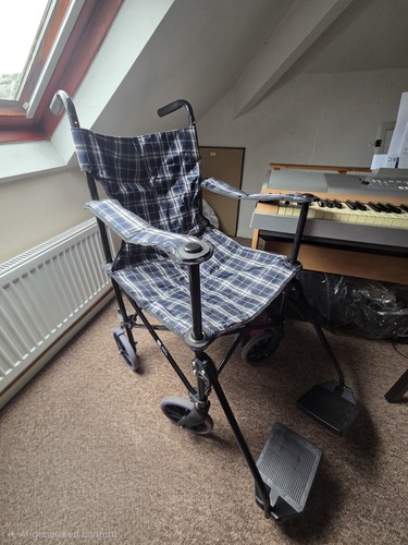 Foldable transport wheelchair - transport,