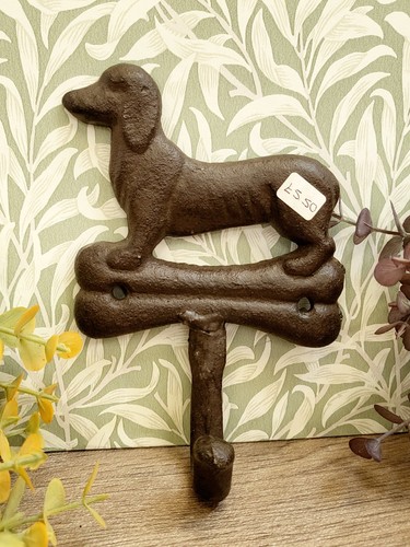 Cast iron daschund sausage dog - cast,