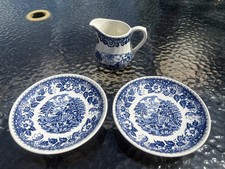 Barratts Staffordshire Ware Elizabethan Blue Pottery 2 Saucers & Small Jug