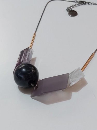 Jaeger resin geometric - jaeger, bead
