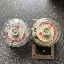 2 x Sangamo Series Time Switch - Q553 13 12 untested so listed as parts. 