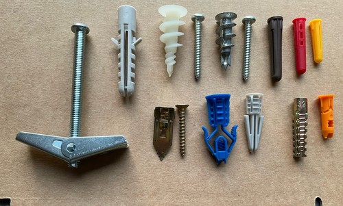 Hollow wall fixings plugs - wall,