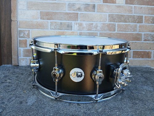 Design series black satin - series,