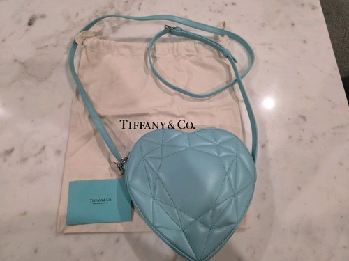 Tiffany return to - return,