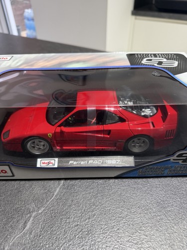 Maisto ferrari f40 - 1:18,