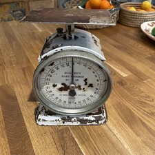 Vintage Hughes’ Baby Weigher