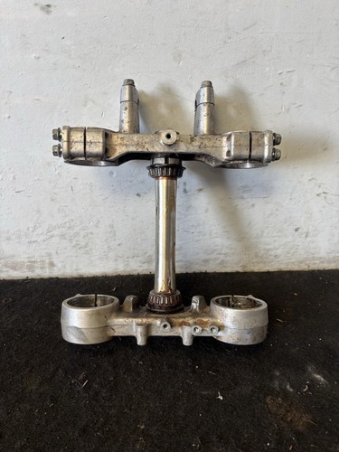 Suzuki 250 2000 fork clamps - rm,