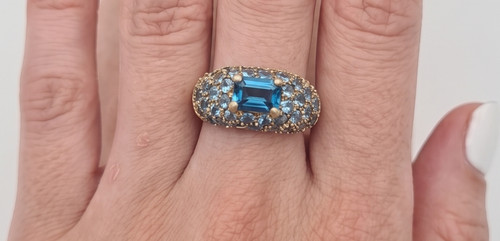 Elegant 375 yellow gold - yellow, blue