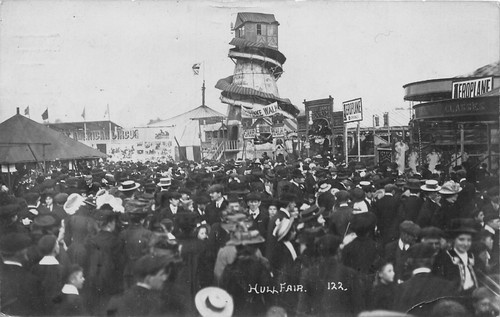 Postcard hull fair crowds - ,