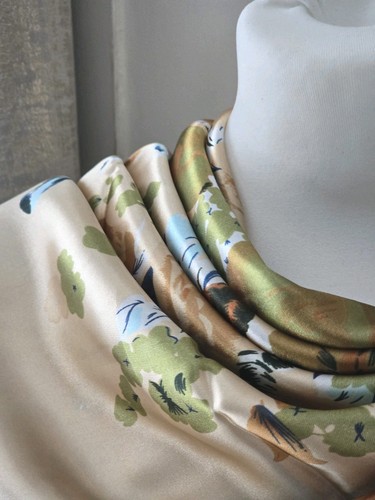 Large champagne floral - large,