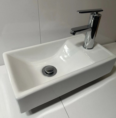 Compact cloakroom countertop - cloakroom,
