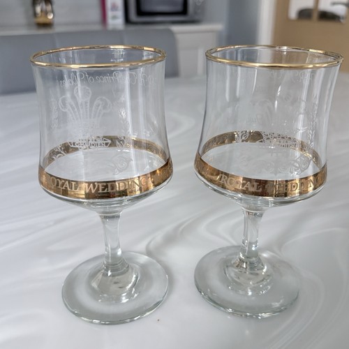 Pair 1981 royal - pair,
