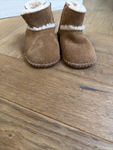 Ugg baby uggs months sand - 0-6,
