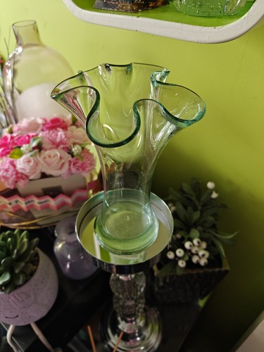 Flared vase clear green - flared,
