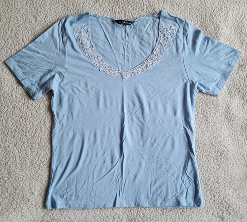 Ladies blue shirt style - blue,