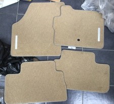 Land Rover Freelander 2 set of 4 carpet mats in Alpaca LR002485