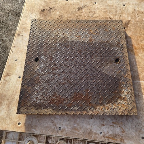 Galvanised manhole cover 656mm - galvanised,