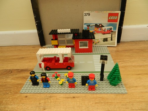 Lego town 379 bus station - lego,