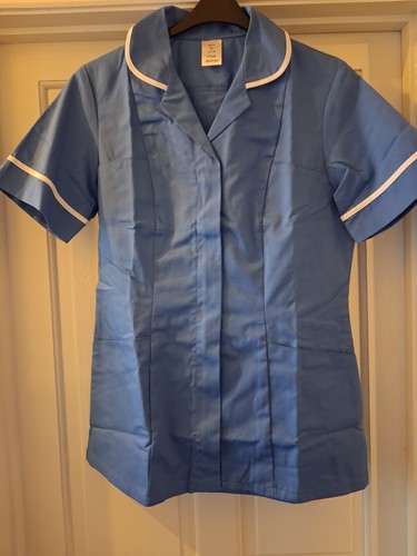 Size nurse tunic by - 14,